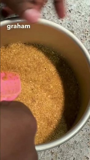 How To Bake Cheesecake In A Regular Cake Pan!! #shorts