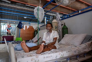 Nerve changes in eyes can help confirm 'long COVID'; Mental health issues tied to COVID-19 death risk