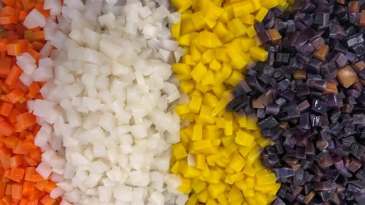 Brunoise - Que signifie le terme "brunoise" en cuisine ? La réponse du Chef Simon