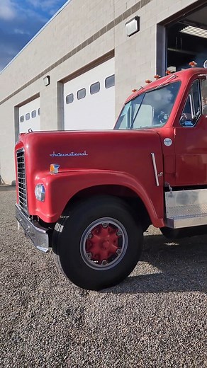 38K views · 997 reactions | Whats better than cold starting one old truck? How about cold starting 3 old trucks! #restoration #international #yql #lethbridge #kirkhamcollection #IH #RSeries #bigtrucks #oldtrucks #collection | oldinternationaltrucks.com | Facebook