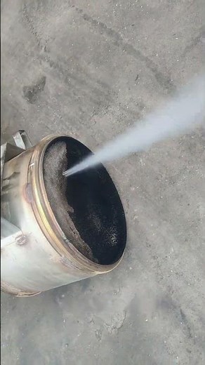Cleaning a SEVERELY Clogged DPF: Watch the BLACK SMOKE! 💨