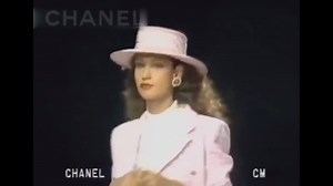 CHANEL FASHION SHOW, 1988