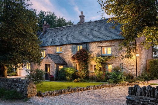 The iconic cottage from ‘The Holiday’ doesn't exist in real life — but this one does, and it's for sale in one of the prettiest areas in the Cotswolds