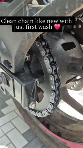Chain Feels Brand New Again 😳🔥Degreaser + Shampoo = New Chain 😍 #chaincleaning #degreaser #bikewash