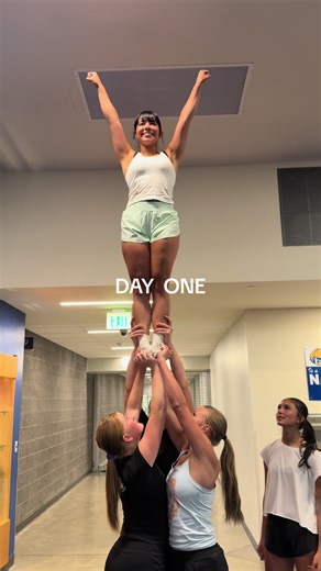 Day one of the new season!😍🔥 #highschoolcheer #tahomacheer #washingtoncheer #cheerstunt #quicktoss #varsitycheer