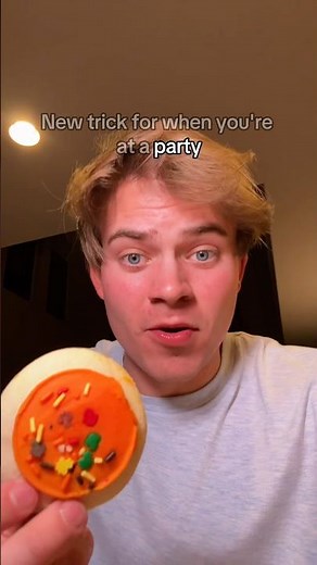 How to eat cookies without anyone seeing