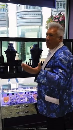 472K views · 4K reactions | How Much Did You Think It Would Be Worth?? 樂 . . . . . . #luxurywatches #watches #diamonds #watch #rolex #luxury #luxurywatch #watchcollector #watchoftheday #watchaddict #watchlover #luxurylifestyle #wristwatch #horology #timepiece #dailywatch #millionare #fashion #wristporn #watchphotography #wristshot #audemarspiguet #rolexwatch #money #swissmade #luxuryfashion #designerbrand #tourbillion #expensive #richardmille | Michael Blakey - Producer | Facebook