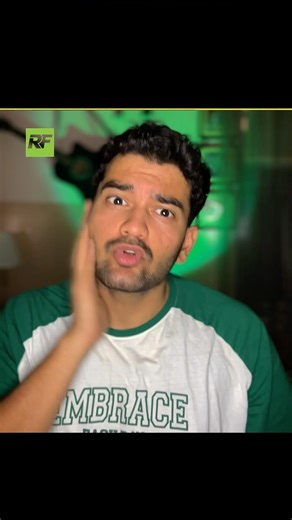 Khane me keede? 😳