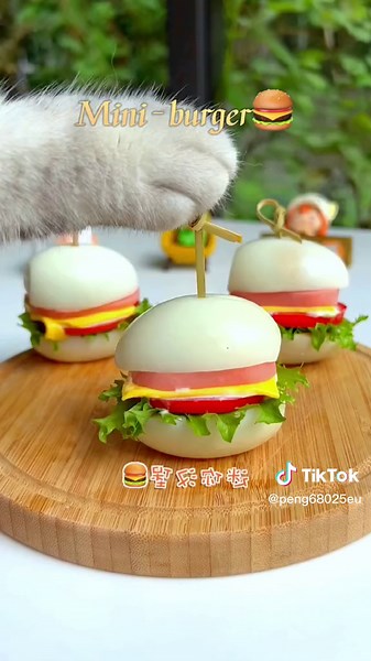 Cute and nutritious mini hamburger#Acatthatcancook #miniburger