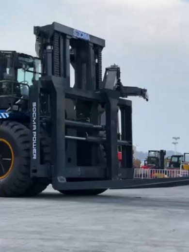 Operate a 72t Steel Monster Forklift — Ready to Work