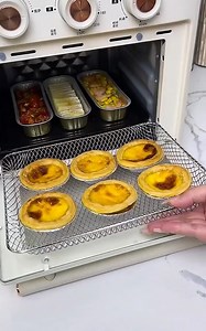 7.7M views · 41K reactions | The difference between ordinary girls and online girls | Princess Vitales | Facebook