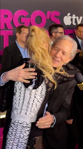 Nicole Kidman greeting Big Little Lies creator David E. Kelley on the red carpet 🎬🥰
