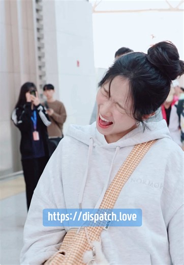 the way she talks ⬇️ Download now! Kpop Dispatch APP 📌 https://dispatch.love #김혜윤 #kimhyeyoon #디스패치 #kpop #dispatch #app #wallpaper #GetDispatchApp