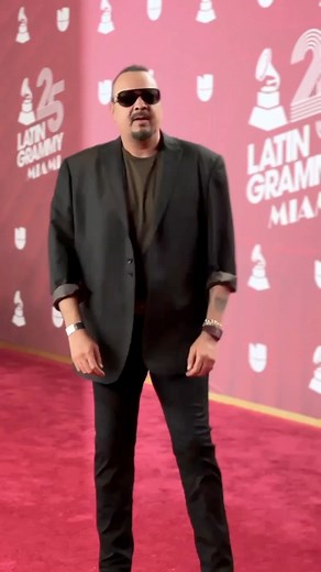 5.7M views · 66K reactions | #PepeAguilar presente en los #LatinGrammy2024  | Bandamax | Facebook