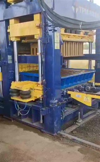 3.5K views · 36 reactions | مصنع بومشي صيني فل اتوماتك من شركة TPM بقدرة انتاجية تصل إلى 25الف خلال 8ساعات 0911024409واتساب | الهدف لتسويق المنتجات الاسمنتية | Facebook