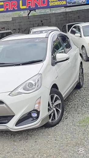 TOYOTA AQUA HYBRID 2015: X Urban Model Review