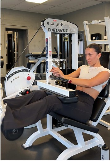 Beginner Leg Day Workout for Women at the Gym