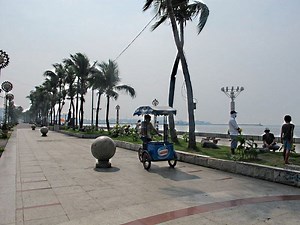 In the works: DOT, DPWH team up to build promenade area along Roxas Boulevard | Coconuts