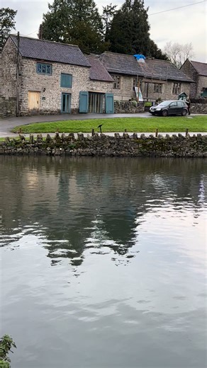 One of the prettiest villages in the Peak District, with limestone cottages and a duck pond. 📍 Tissington, Derbyshire in England | Europe attractions