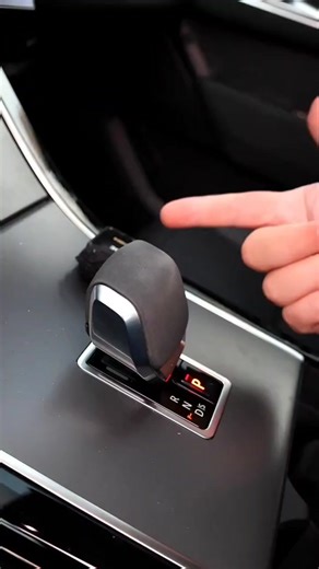 2024 Land Rover Range Rover Velar 2.0T Dynamic SE