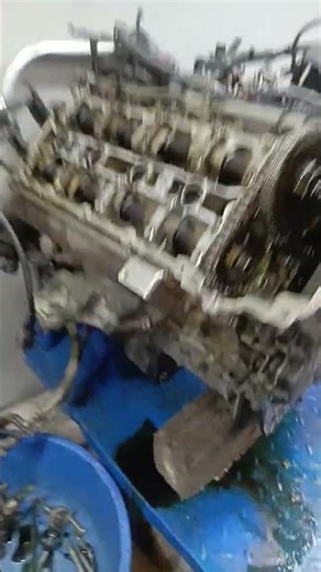 Land Rover Range Rover 2007 model V8 engine head gasket replace and Piston crack #rovermini #