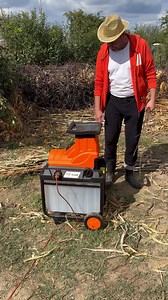 326K views · 3.8K reactions | Cine ma ajuta ? Hai va tuca Varu-ris.. | Varu Sandel | Facebook