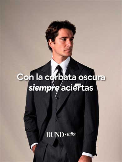 La Elegancia de las Corbatas Oscuras