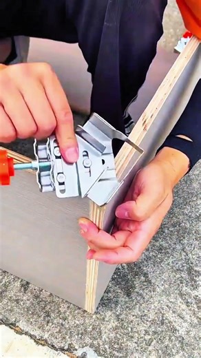 Amazing Furniture Assembly Technique Using Corner Metal Brackets