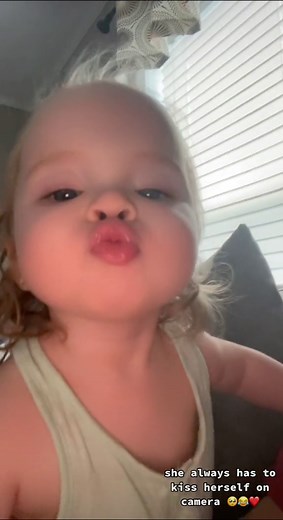 #fyp #fypシ #babykisses #kisses #toddlersoftiktok #toddler #cute #brooklynnnichole #kissmethruthephone