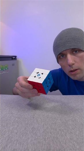 This is how you solve a Rubik's Cube