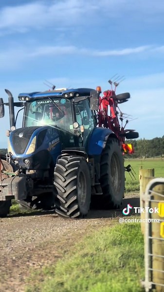 @Logan @sam_lints #fyp #contractor #tractors #foryoupage #viral #economy