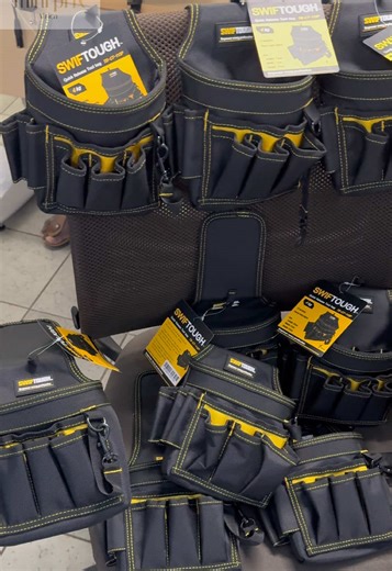 sac à outils SWIFTOUGH (modèle Platt B523), conçues pour captiver différents types d'audience. Marre des sacoches qui craquent après deux semaines ? On passe au niveau supérieur. Le Platt B523 est conçu pour les pros qui ne font pas de compromis. Tissu balistique, coutures renforcées jaune fluo pour le style et la visibilité. 🚧⚡ Hashtags : #electricien #electrician#btp #sacelectriciens #electricianlife