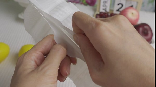 Zhehao 150 Pcs 8 x 8 Inch Clamshell Take Out Food Containers Bulk 3 Compartment Food Container with Lids Microwave Freezer Safe Plastic Disposable, 34 oz