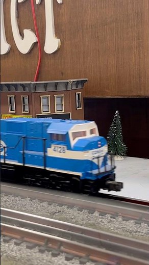 Conrail SD70M with a singing boxcar #train #railroad