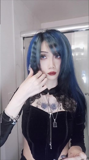 Gothic Punk Hair Dye Ideas with Vivienne Westwood Hairstyles