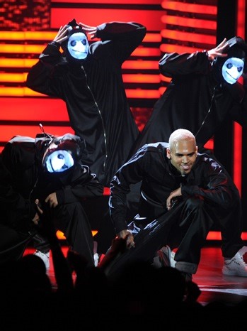 Chris Brown Talks BET Awards on Twitter