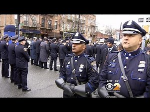Cops Turn Backs As De Blasio Delivers Eulogy For Slain Officer
