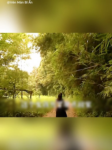 Cô Gái Bị Bóng Trắng Bám Đuổi Kinh Hoàng
