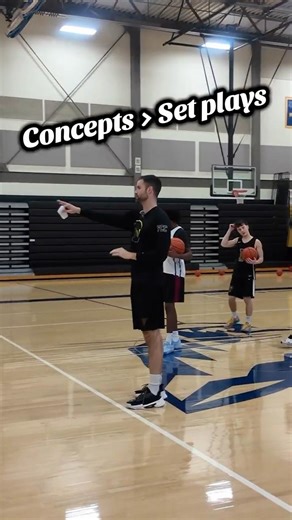 Stop running so many sets plays and start teaching basketball 🧠 🏀 📈 #basketball #basketballcoach