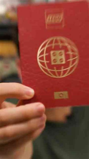 Building a LEGO Suitcase with a LEGO Passport