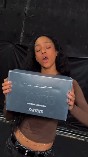 510K views · 10K reactions | tomorrow night… 5pm PT… KATSEYE holiday merch is coming to town…  these collections will be available on KATSEYE’s store and weverse !! EYEKONS Global Membership Pre-sale available now on weverse  | KATSEYE | Facebook