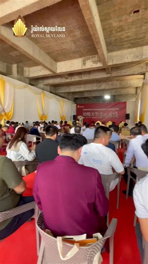 The Royal Skyland Condominium Project officially held a construction completion ceremony on January 28. | 铂悦托斯卡纳开发商