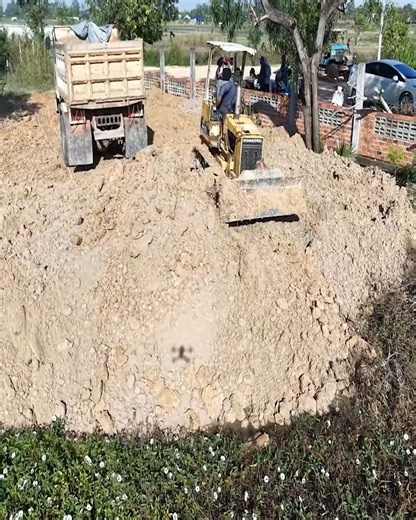 Fantastic Action!!! No One Expected a Bulldozer to Do THIS! Caterpillar Skill Showcase | Bulldozer Operator