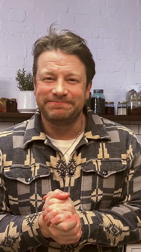 124K views · 3.7K reactions | Homemade houmous!!! If you need this recipe in your life, it's over on JUM >>> jamieol.com/JUMhoumous | Jamie Oliver | Facebook