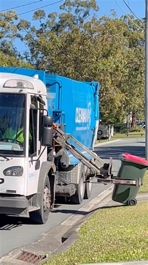 Smooth Scooping Action