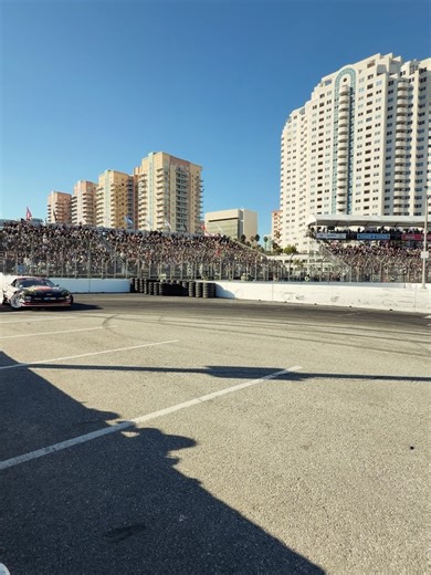 Heat Wave Visual on Reels | Facebook