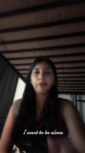 #day5 #foryourpage #fyp #bored#asl Day five of learning asl through songs any recommendations? 🤟🏽😝