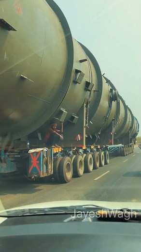 Heavy Machinery Transport On Indian Road | Volvo Trucks | Long Truck