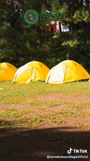 Wisata Alam di Semak Daun Village Puncak