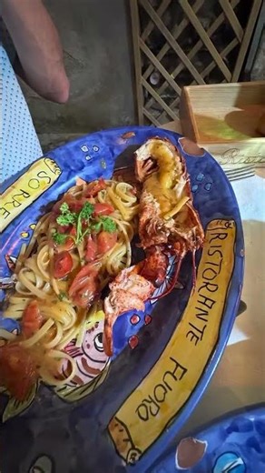 Backpacking Through Italy 🇮🇹 | Pompeii, Capri, Amalfi Coast, Naples & Sorrento Adventure